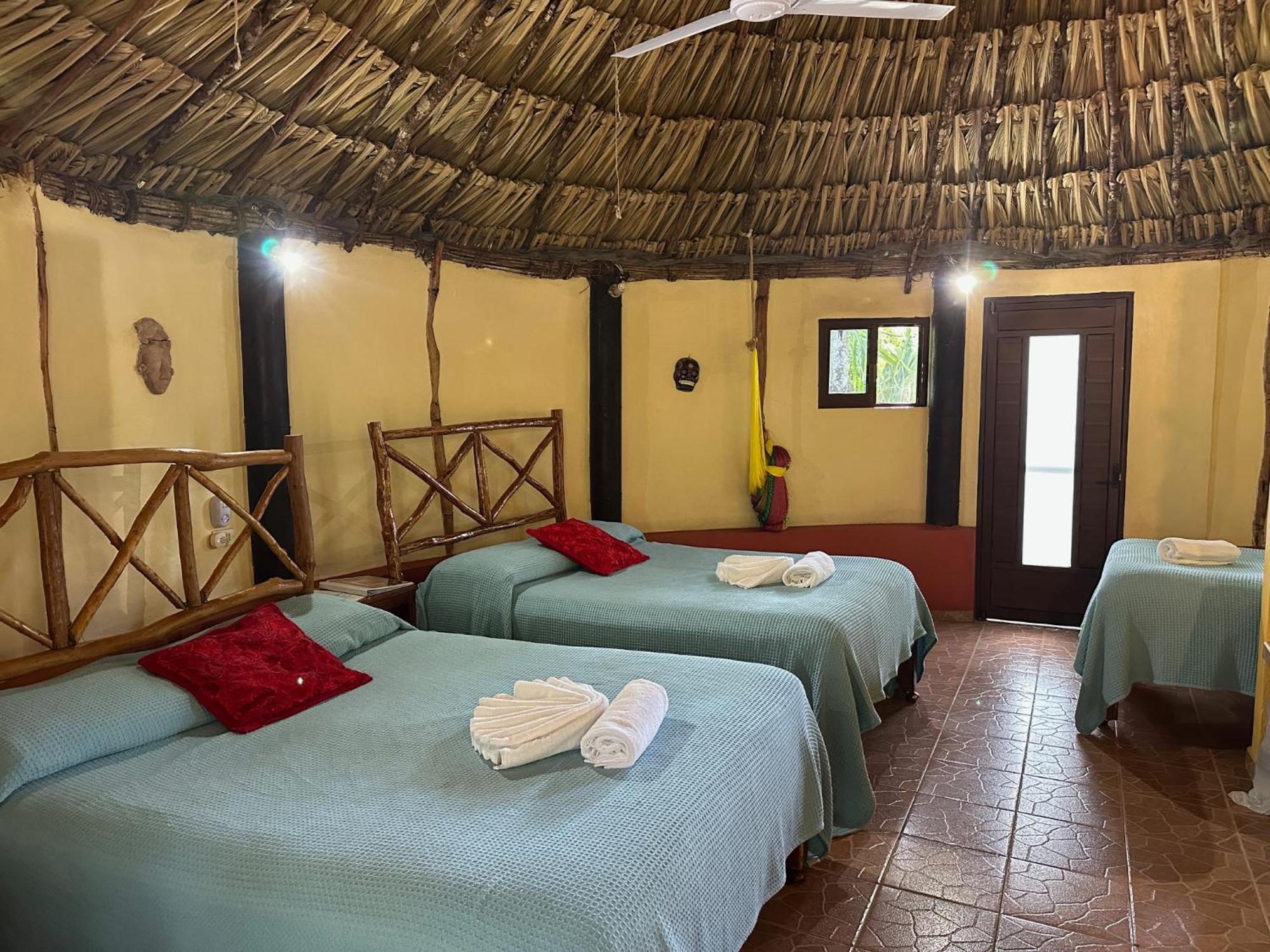 The Pickled Onion B&B And Restaurant Uxmal Santa Elena 외부 사진