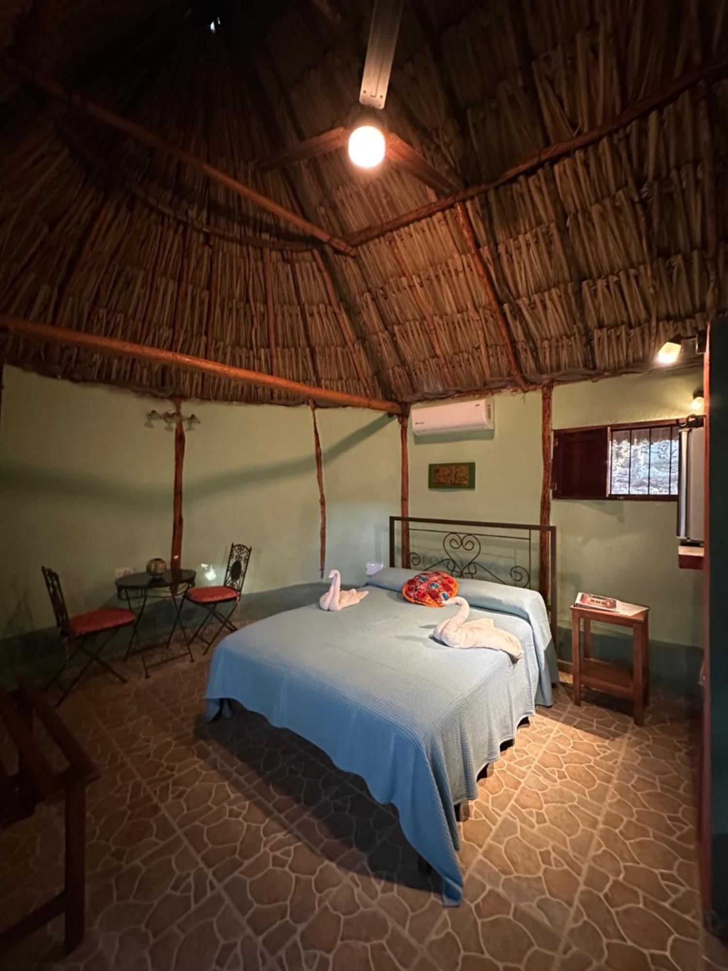 The Pickled Onion B&B And Restaurant Uxmal Santa Elena 외부 사진